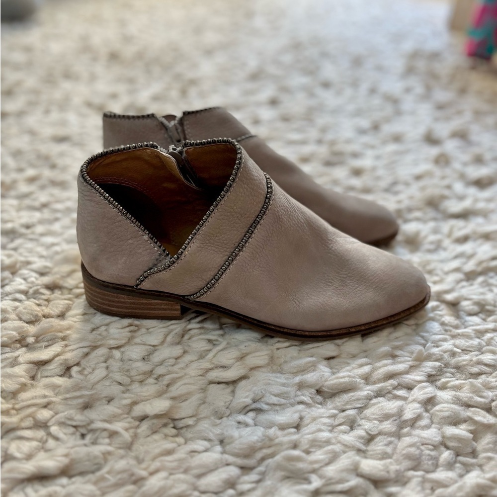 Lucky Brand ankle boots women’s 7 leather studded
